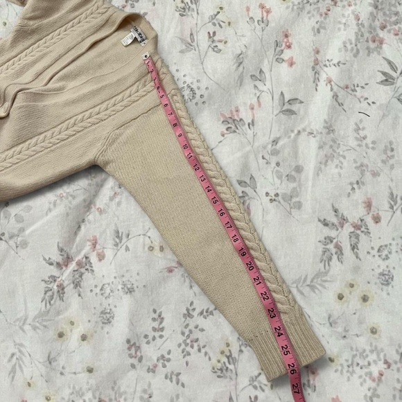 JH Collectibles Vintage 80s Wool Angora Cable Knit Cream Sweater - Picture 8 of 8